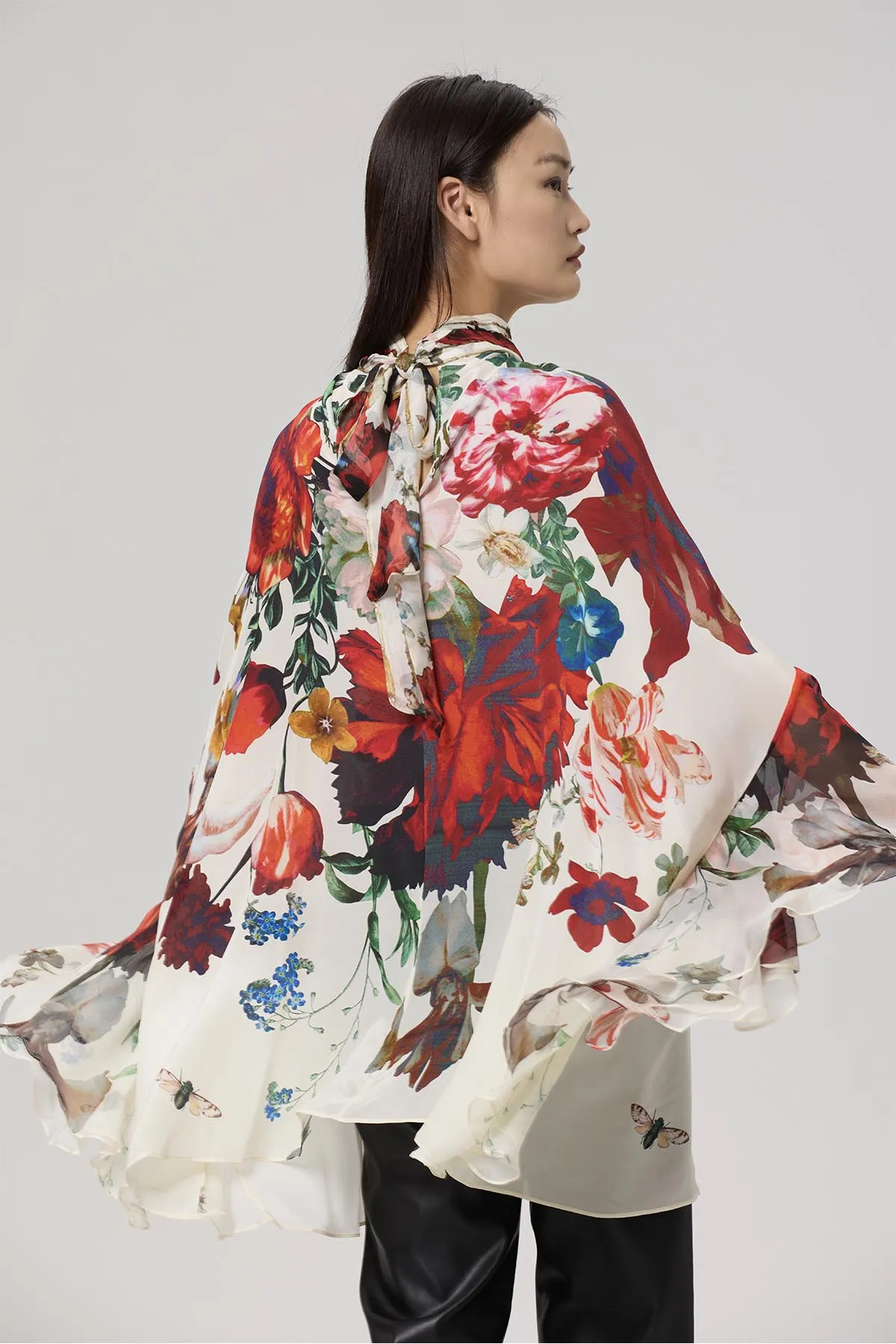 Baela Vintage Flower Print Batwing Sleeve Silk Top